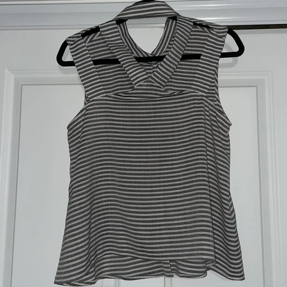 BCBGeneration Tank - Picture 2 of 3